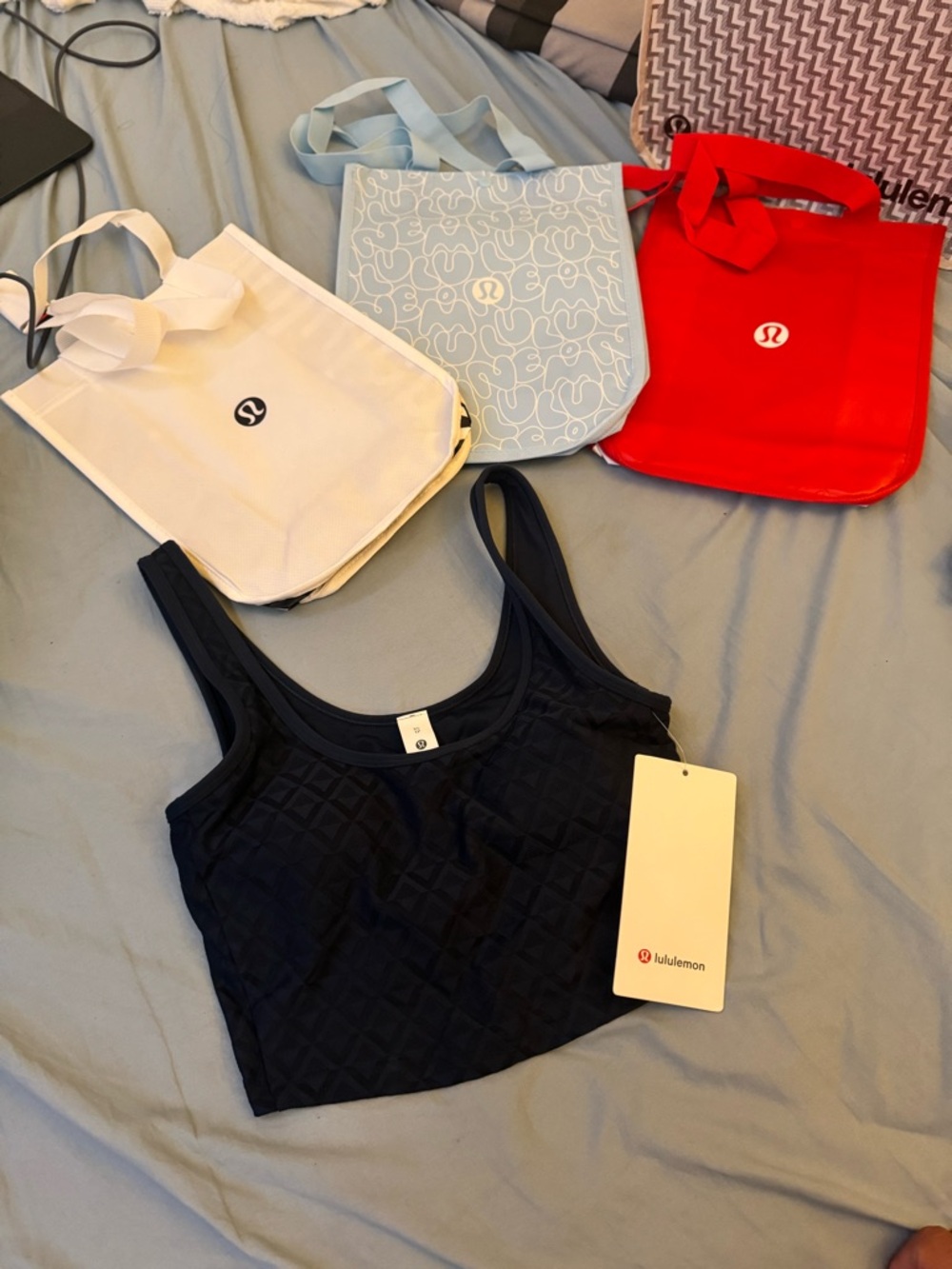 Lululemon textured mesh tennis tank size XS NWT!